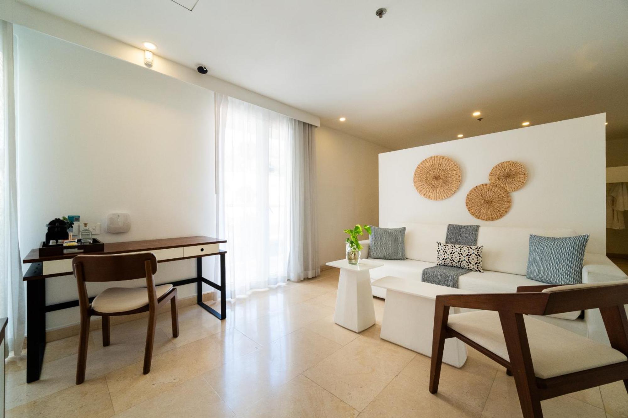 Nacar Hotel Cartagena, Curio Collection By Hilton Bagian luar foto