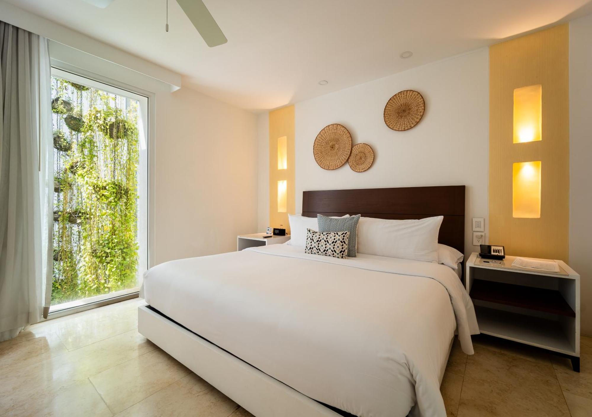 Nacar Hotel Cartagena, Curio Collection By Hilton Bagian luar foto