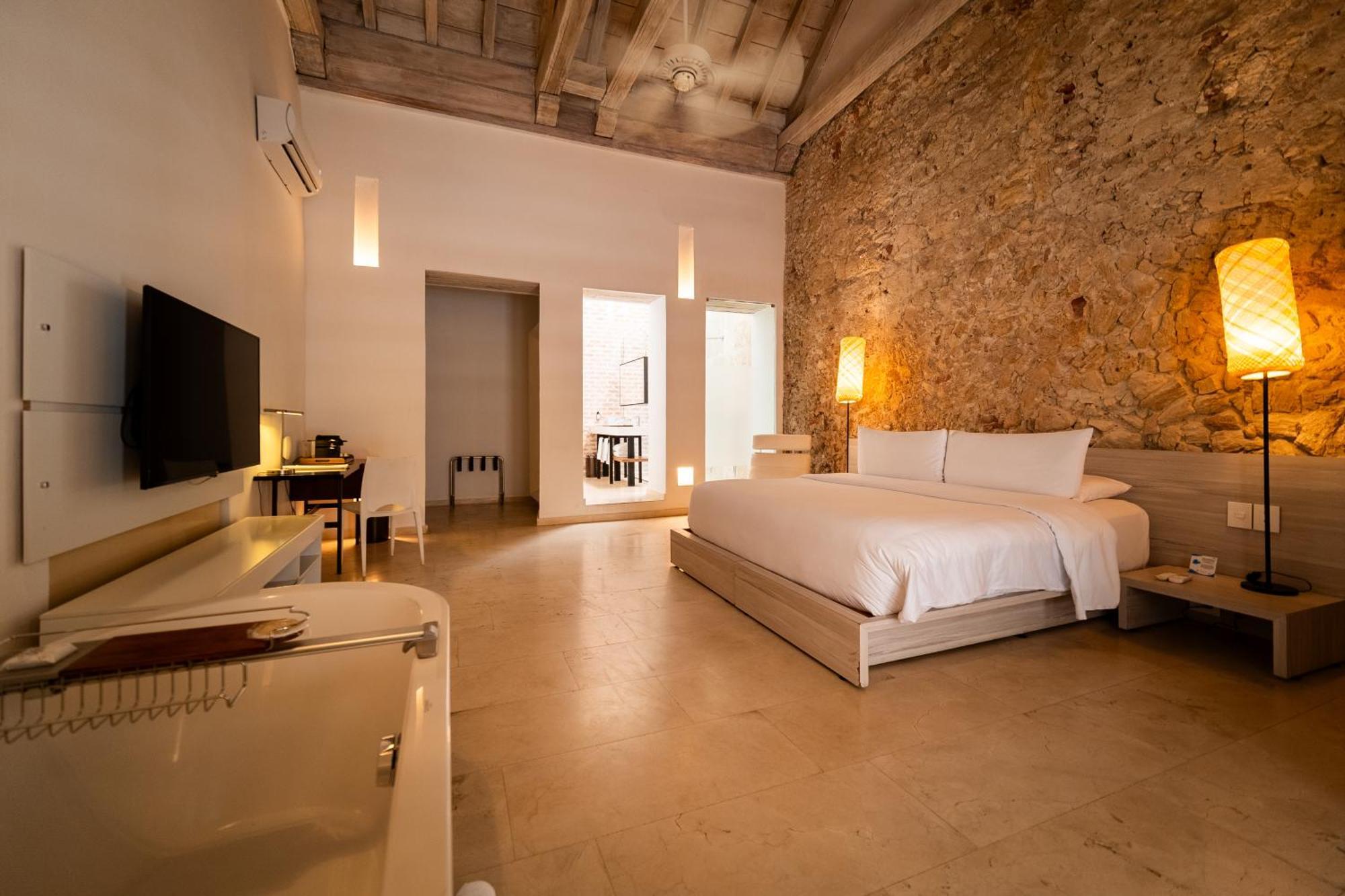 Nacar Hotel Cartagena, Curio Collection By Hilton Bagian luar foto
