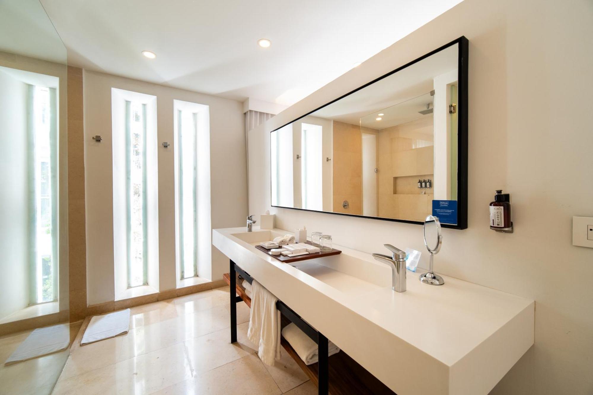 Nacar Hotel Cartagena, Curio Collection By Hilton Bagian luar foto