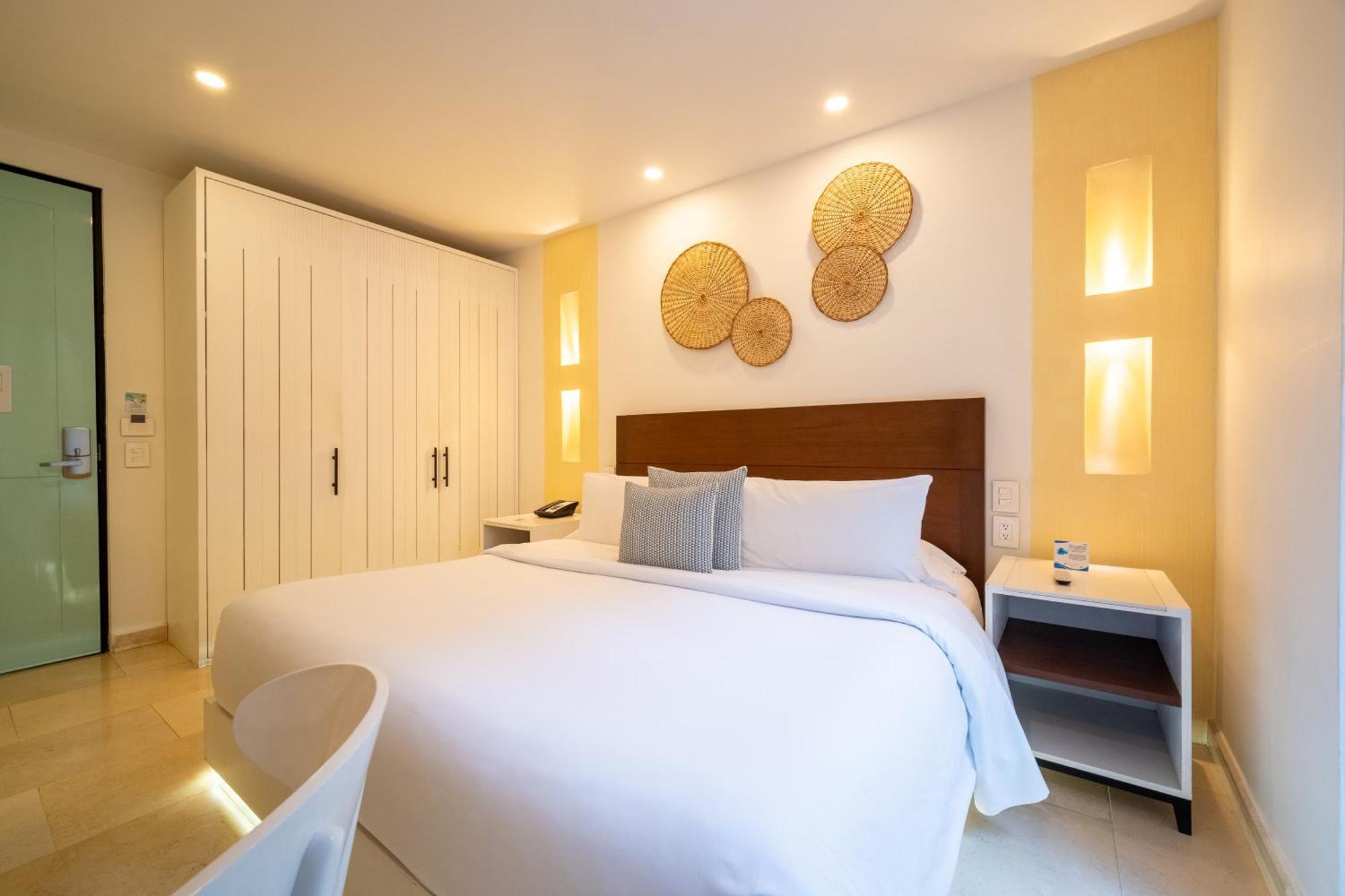 Nacar Hotel Cartagena, Curio Collection By Hilton Bagian luar foto